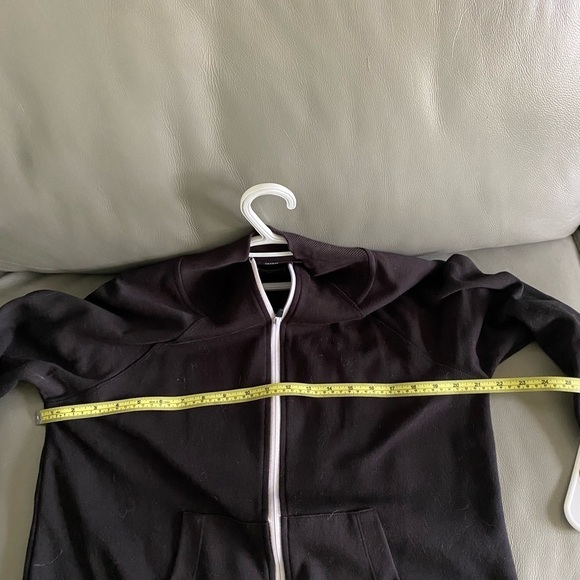 RBX | zippered sweater  with thumb holes. Large - Picture 9 of 11